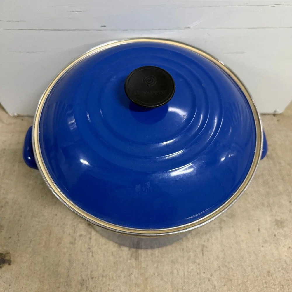 Le Creuset Stockpot Enamel on Steel Cobalt Blue Large Lid Included 10qt Pot